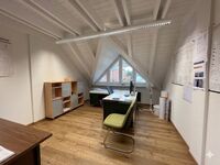 Büro 4, KI